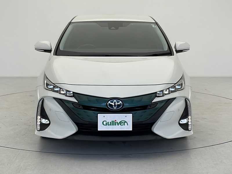 10112579 | カタログ画像：プリウス（PRIUS） Ａプレミアム ツーリングセレクション ２０ｔｈアニバーサリーリミテッド 2017年11月 DAA-ZVW55 1800cc アティチュードブラックマイカ×ホワイトパールクリスタルシャイン フロント