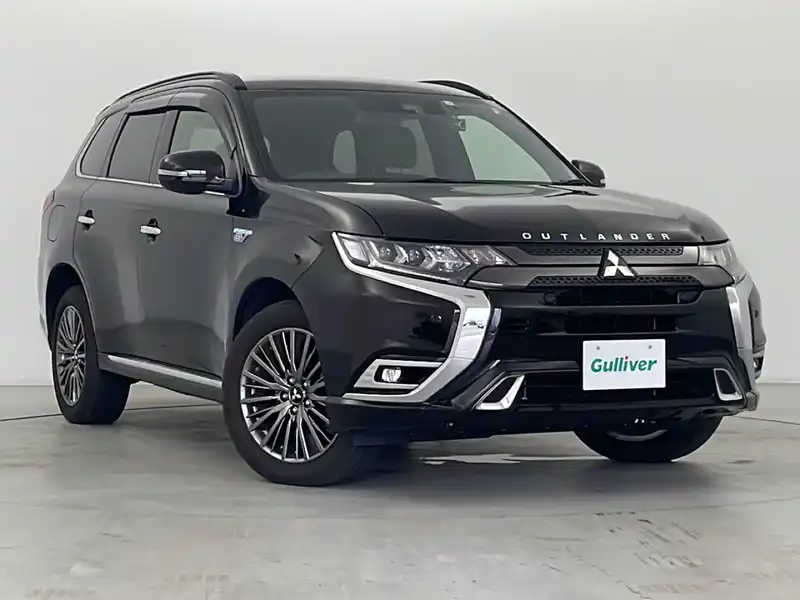 アウトランダーＰＨＥＶ（三菱）の中古車を検索｜【中古車のガリバー】