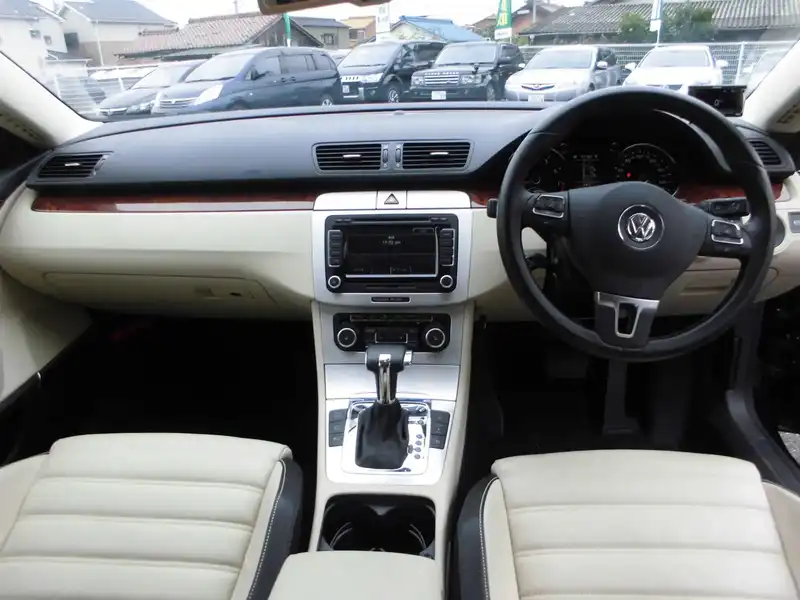 10067701 | カタログ画像：パサートＣＣ（PASSAT CC） ２．０ＴＳＩ 2011年1月 ABA-3CCCZC 2000cc ディープブラックパールエフェクト 内装