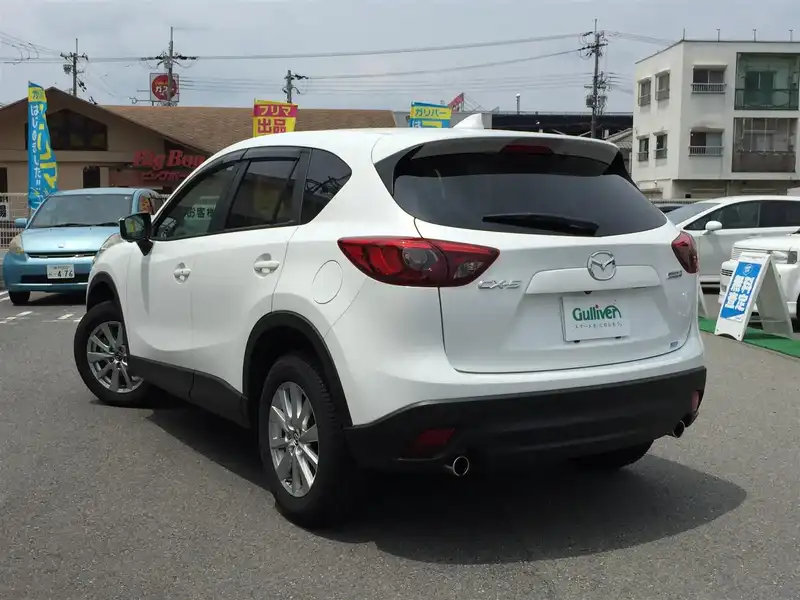 カタログ画像：ＣＸ－５（CX-5） ＸＤ 2015年1月 LDA-KE2FW 2200cc クリスタルホワイトパールマイカ 燃費18.4km / l バック