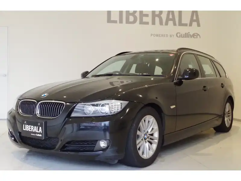 カタログ画像：３シリーズ（3 SERIES） ３２５ｉツーリング 2011年10月 LBA-UT25 3000cc ディープ・シー・ブルー（メタリック・カラー） 燃費11.4km / l 外装