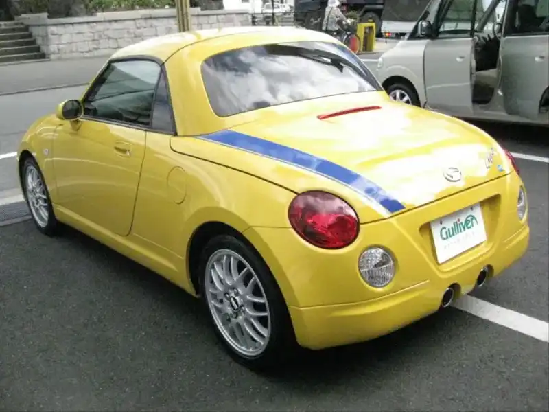 カタログ画像：コペン（COPEN） アルティメットエディション 2006年6月 ABA-L880K 660cc ＤＣ・ジョーヌイエロー 燃費15.2km / l  バック