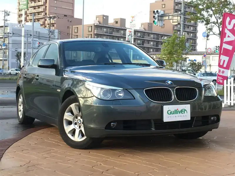 カタログ画像：５シリーズ（5 SERIES） ５２５ｉ 2004年4月 GH-NA25 2500cc オックスフォードグリーンⅡメタリック 燃費8.8km / l  メイン（その他）