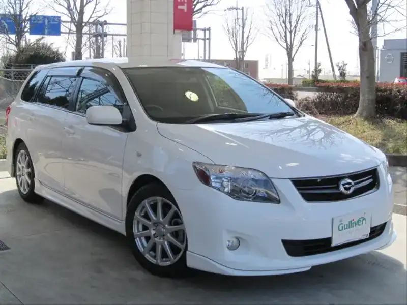 カタログ画像：カローラフィールダー（COROLLA FIELDER） Ｘ ＨＩＤリミテッド 2009年10月 DBA-NZE141G 1500cc スーパーホワイトⅡ 燃費17.2km / l  メイン