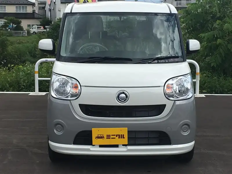 カタログ画像：ムーヴキャンバス（MOVE CANBUS） Ｘ 2016年9月 DBA-LA800S 660cc パールホワイトIII×スムースグレーマイカメタリック 燃費28.6km / l フロント