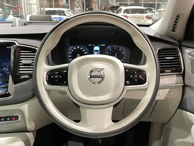 10143154 | カタログ画像：ＸＣ９０（XC90） Ｂ６ ＡＷＤ インスクリプション エアサスペンション装着車 2022年4月 5AA-LB420TXCMA 2000cc クリスタルホワイトパール 内装