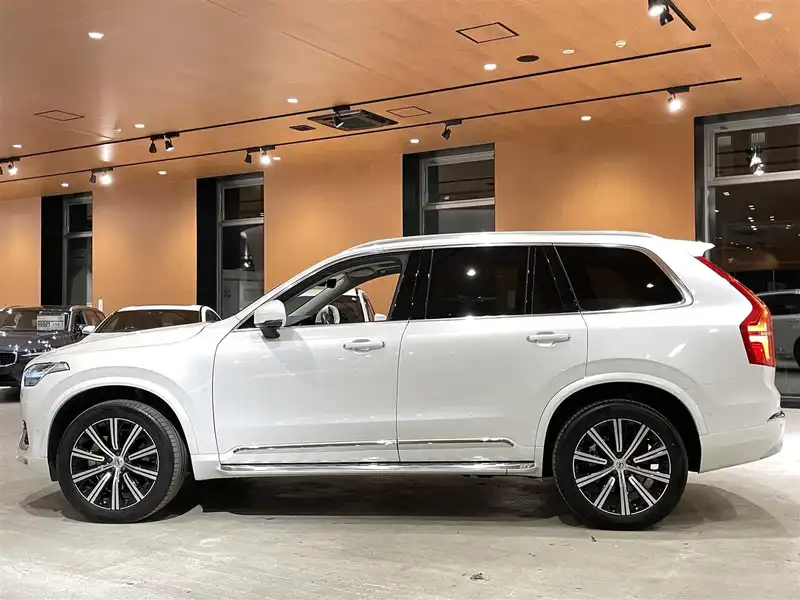 カタログ画像：ＸＣ９０（XC90） Ｂ６ ＡＷＤ インスクリプション 2022年4月 5AA-LB420TXCM 2000cc クリスタルホワイトパール 燃費10.5km / l 外装