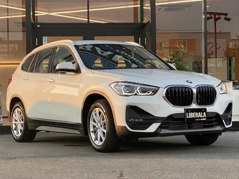 カタログ画像：Ｘ１（X1） ｘＤｒｉｖｅ １８ｄ 2019年10月 3DA-AD20 2000cc アルピン・ホワイト（ソリッド・カラー）　 燃費15.3km / l メイン