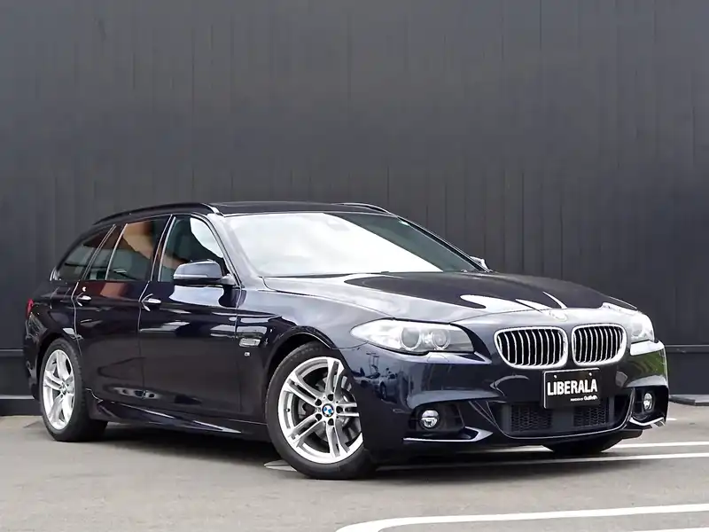 カタログ画像：５シリーズ（5 SERIES） ５２３ｉツーリング Ｍスポーツ 2013年11月 DBA-XL20 2000cc インペリアル・ブルー・ブリリアント・エフェクト（メタリック・カラー） 燃費13.8km / l メイン