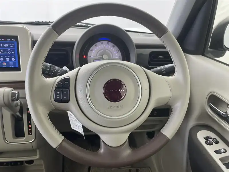 カタログ画像：アルトラパンＬＣ（ALTO LAPIN LC） Ｘ 2022年6月 5BA-HE33S 660cc フォーンベージュメタリックorソフトベージュメタリック 燃費26.2km / l 内装