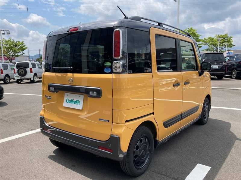 カタログ画像：フレアワゴンタフスタイル（FLAIR WAGON TOUGH STYEL） ハイブリッドＸＴ 2020年9月 4AA-MM53S 660cc アクティブイエロー2トーンカラー 燃費19.2km / l バック