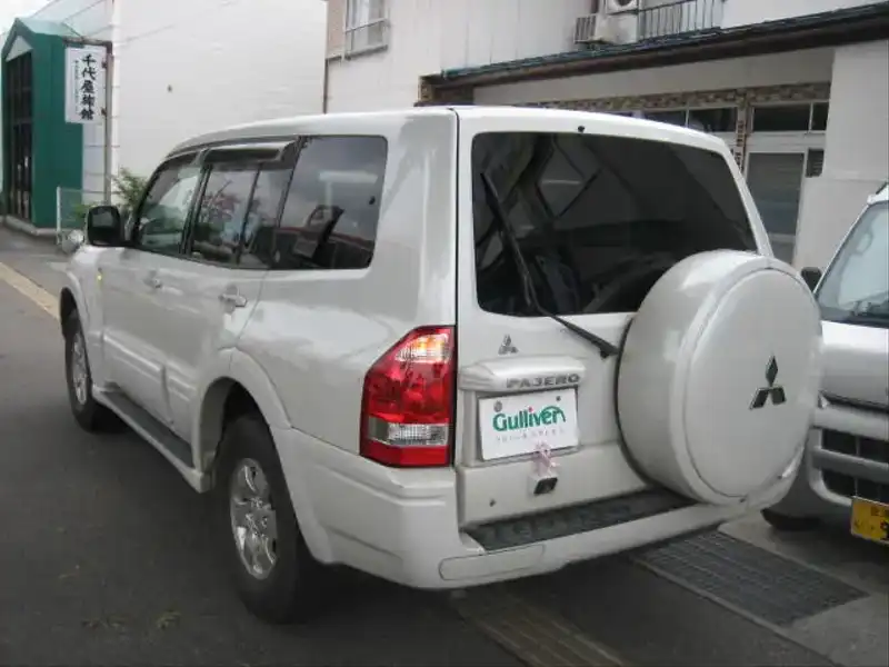 カタログ画像：パジェロ（PAJERO） アクティブフィールドエディション 2005年1月 LA-V73W 3000cc ウォームホワイトパール バック