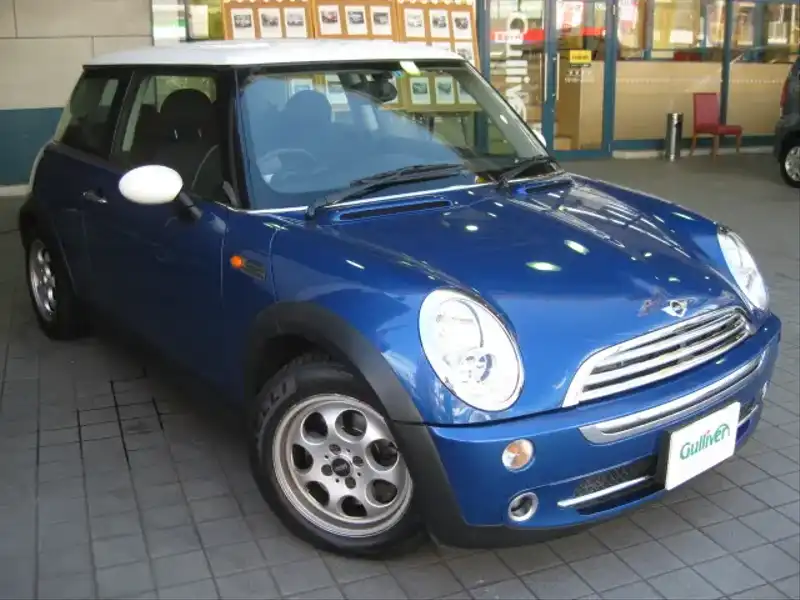 カタログ画像：ＭＩＮＩ（MINI） クーパー 2005年9月 GH-RA16 1600cc ハイパー・ブルー（メタリック） 燃費13.4km / l  メイン（その他）