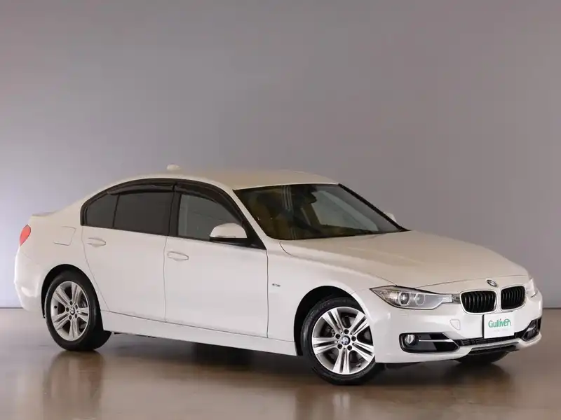 10093040 | カタログ画像：３シリーズ（3 SERIES） ３２０ｉ ｘＤｒｉｖｅ スポーツ 2014年8月 DBA-3B20 2000cc アルピン・ホワイトⅢ メイン