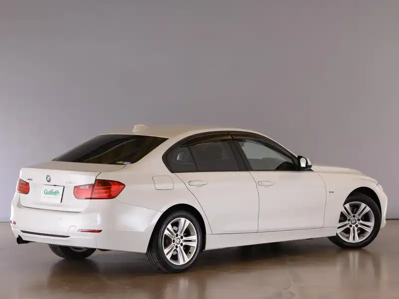 カタログ画像：３シリーズ（3 SERIES） ３２０ｉ ｘＤｒｉｖｅ スポーツ 2012年8月 DBA-3B20 2000cc アルピン・ホワイトⅢ 燃費15.2km / l 外装