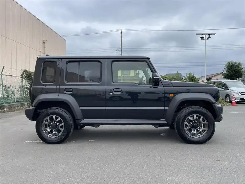 カタログ画像：ジムニー（JIMNY） ＸＧ 2025年11月 3BA-JB64W 660cc 燃費14.3km / l 外装