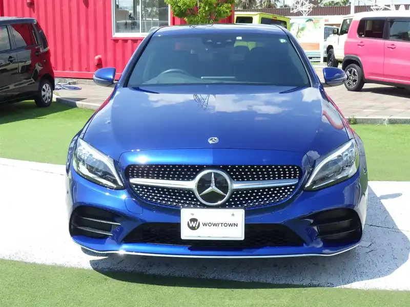 カタログ画像：Ｃクラス（C-CLASS） Ｃ２２０ｄ ローレウスエディション 2019年9月 LDA-205014 2000cc ヒヤシンスレッド（Ｍ） 燃費18.9km / l フロント