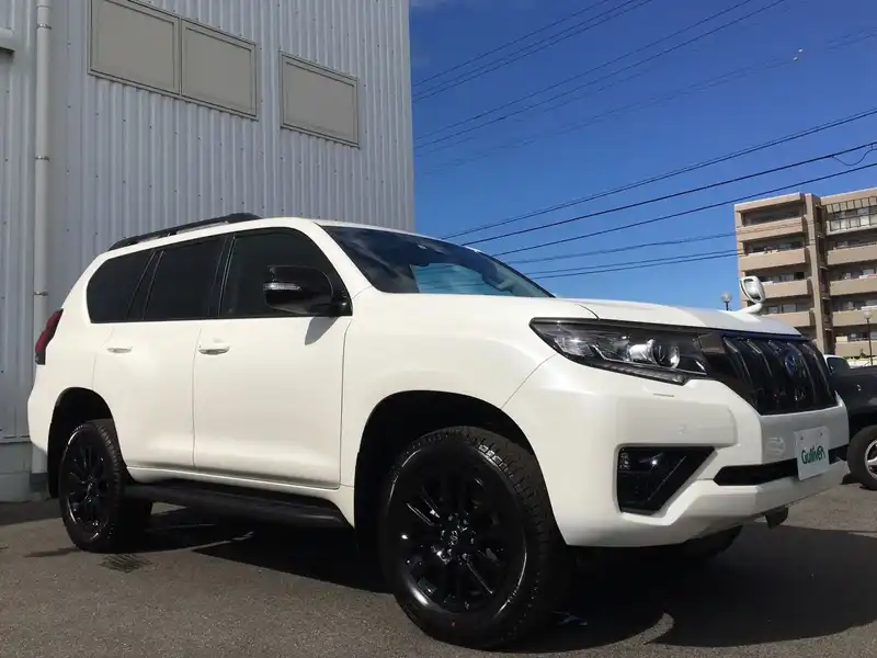 10138749 | カタログ画像：ランドクルーザープラド（LAND CRUISER PRADO） ＴＸ Ｌパッケージ ７０ｔｈ アニバーサリーリミテッド 2021年6月 3BA-TRJ150W 2700cc ホワイトパールクリスタルシャイン 外装