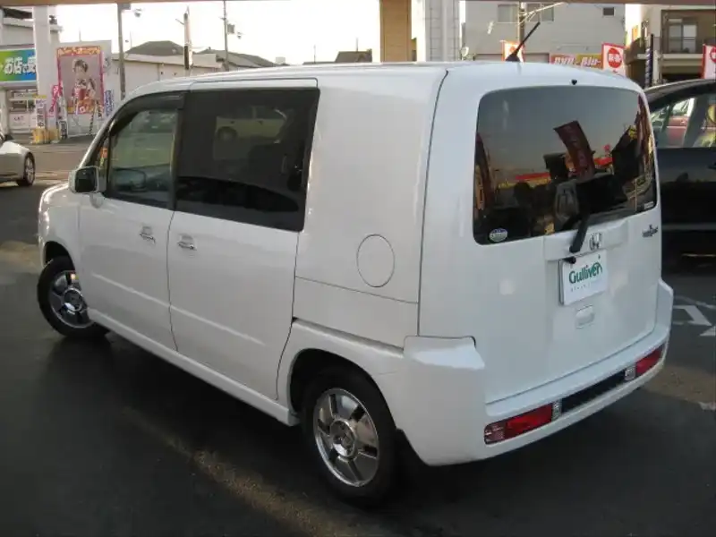 カタログ画像：モビリオスパイク（MOBILIO SPIKE） ＡタイプＬパッケージ２ 2003年5月 LA-GK1 1500cc タフタホワイト 燃費17.2km / l  外装