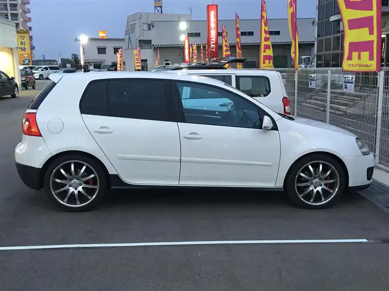 カタログ画像：ゴルフ（GOLF） ＧＴＩ 2006年2月 GH-1KAXX 2000cc キャンディホワイト 燃費12.6km / l  外装