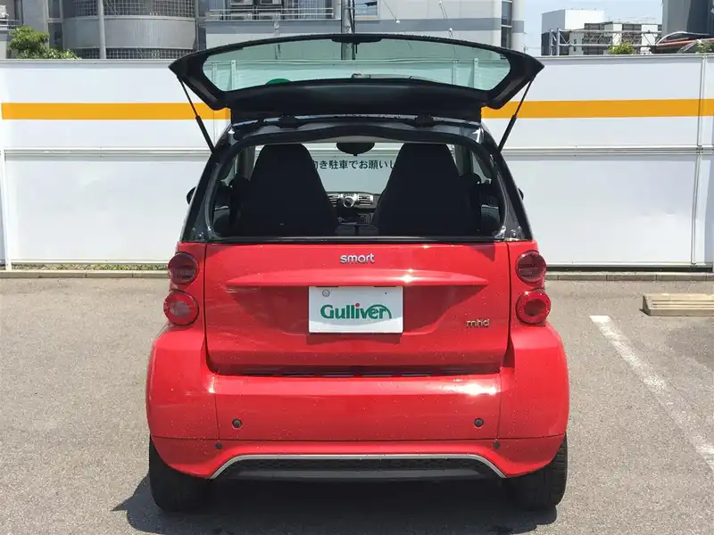 10083102 | カタログ画像：スマートフォーツークーペ（SMART FORTWO COUPE） ｍｈｄパッション 2013年5月 ABA-451380 1000cc ラリーレッド バック