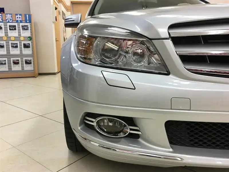 10064342 | カタログ画像：Ｃクラスステーションワゴン（C-CLASS STATIONWAGON） Ｃ２００ ＣＧＩブルーエフィシェンシー ステーションワゴン アバンギャルド 2010年8月 DBA-204248 1800cc イリジウムシルバー 外装