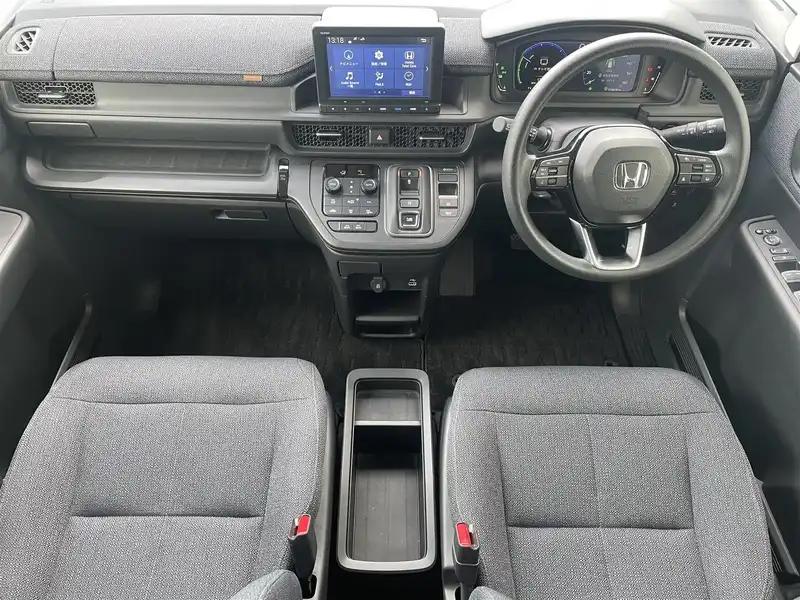 カタログ画像：ステップワゴン（STEPWAGON） ｅ：ＨＥＶエアー 2023年4月 6AA-RP8 2000cc プラチナホワイト・パール 燃費20.0km / l 内装