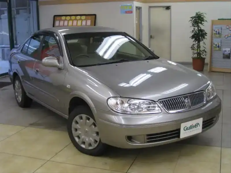 カタログ画像：ブルーバードシルフィ（BLUEBIRD SYLPHY） １８Ｖｉ－４ 2004年4月 TA-QNG10 1800cc チタニウムシルバー（Ｍ） 燃費12.2km / l  メイン