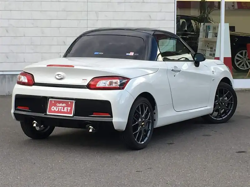 カタログ画像：コペン（COPEN） ＧＲ スポーツ 2019年10月 3BA-LA400A 660cc パールホワイトⅢ 燃費19.2km / l バック