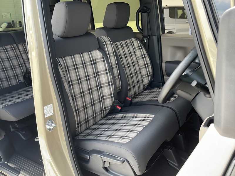 カタログ画像：Ｎ－ＢＯＸジョイ（N-BOX JOY） ベースグレード（２トーン） 2024年9月 6BA-JF6 660cc 燃費19.3km / l フロント