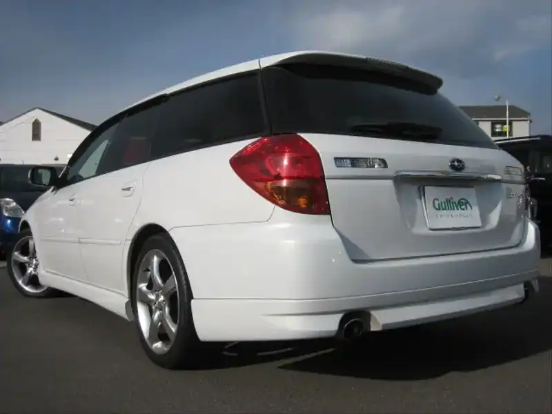 10033922 | カタログ画像：レガシィツーリングワゴン（LEGACY TOURING WAGON） ３．０Ｒ 2006年5月 DBA-BPE 3000cc サテンホワイト・パール バック