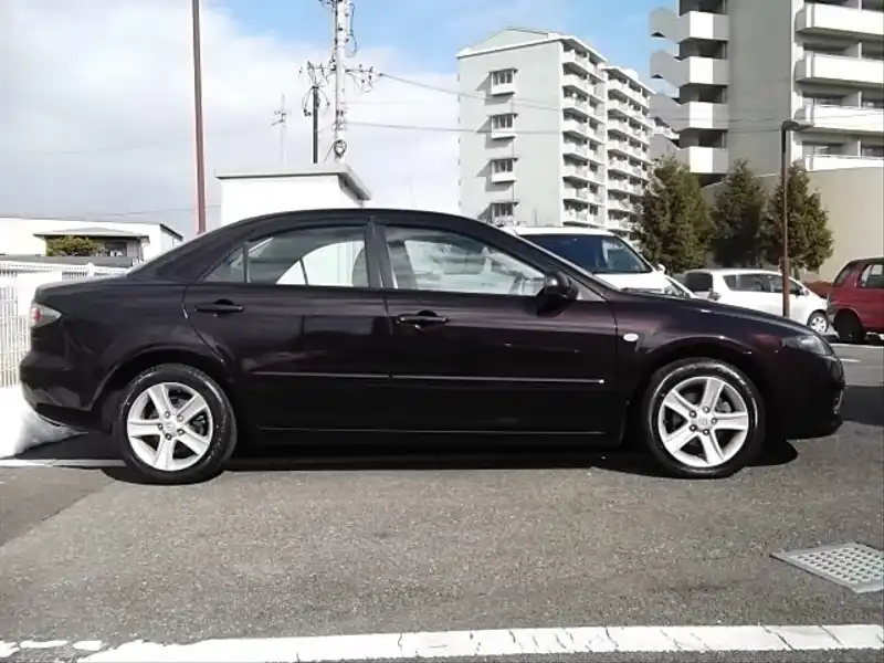 カタログ画像：アテンザセダン（ATENZA SEDAN） ２３ＥＸ 2005年6月 DBA-GG3P 2300cc ラディアントエボニーマイカ 燃費12.6km / l  外装