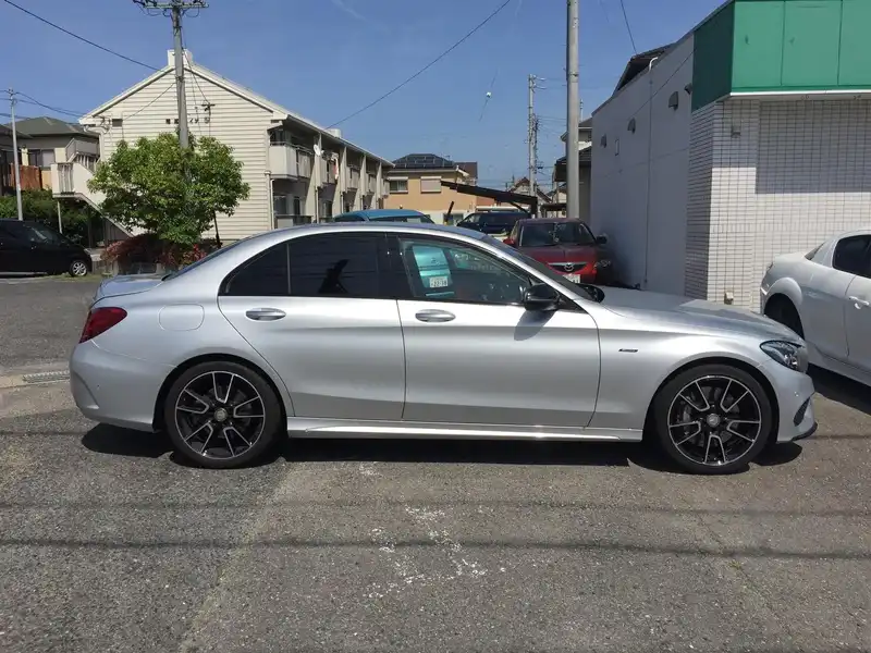 カタログ画像：Ｃクラス（C-CLASS） Ｃ４５０ ＡＭＧ ４マチック 2015年7月 CBA-205064 3000cc イリジウムシルバー（Ｍ）orダイヤモンドシルバー（Ｍ） 燃費12.0km / l 外装