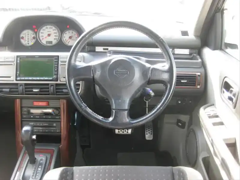 カタログ画像：エクストレイル（X-TRAIL） ＧＴ 2001年2月 GH-PNT30 2000cc ホワイトパール（３Ｐ） 燃費9.5km / l  内装