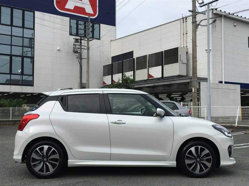 カタログ画像：スイフト（SWIFT） ＸＲリミテッド 2019年10月 DBA-ZC83S 1200cc ピュアホワイトパール 燃費22.6km / l 外装