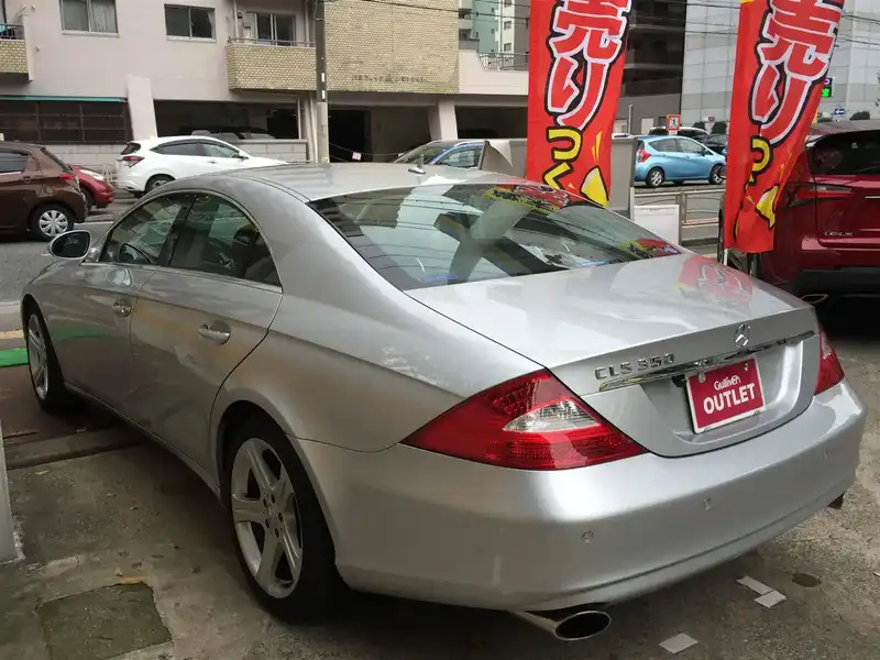 カタログ画像：ＣＬＳクラス（CLS-CLASS） ＣＬＳ３５０ 2008年1月 DBA-219356C 3500cc キューバナイトシルバー（Ｍ）orイリジウムシルバー（Ｍ） 燃費8.5km / l  バック