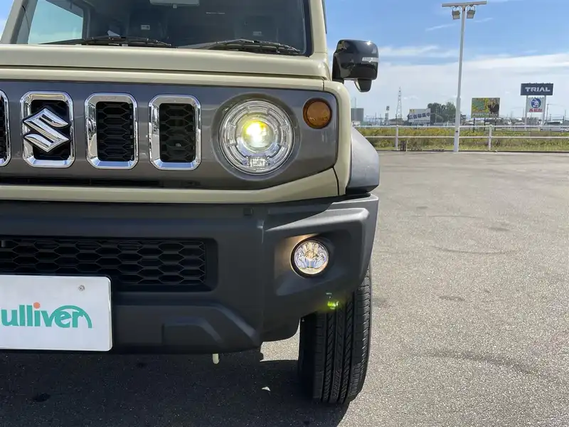 カタログ画像：ジムニー（JIMNY） ＸＧ 2025年11月 3BA-JB64W 660cc 燃費14.3km / l メイン