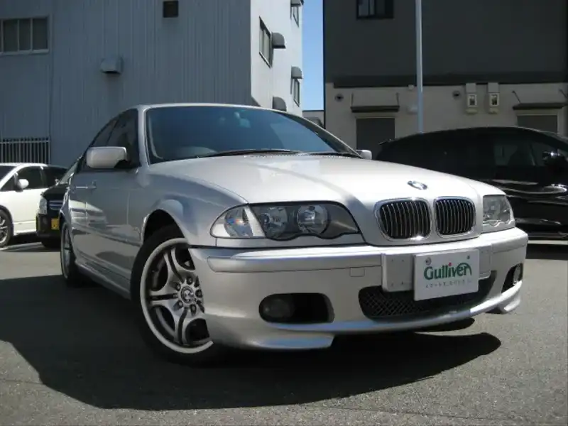 カタログ画像：３シリーズ（3 SERIES） ３２０ｉ Ｍスポーツ 1999年12月 GF-AM20 2000cc チタン・シルバー・メタリック 燃費9.7km / l  メイン