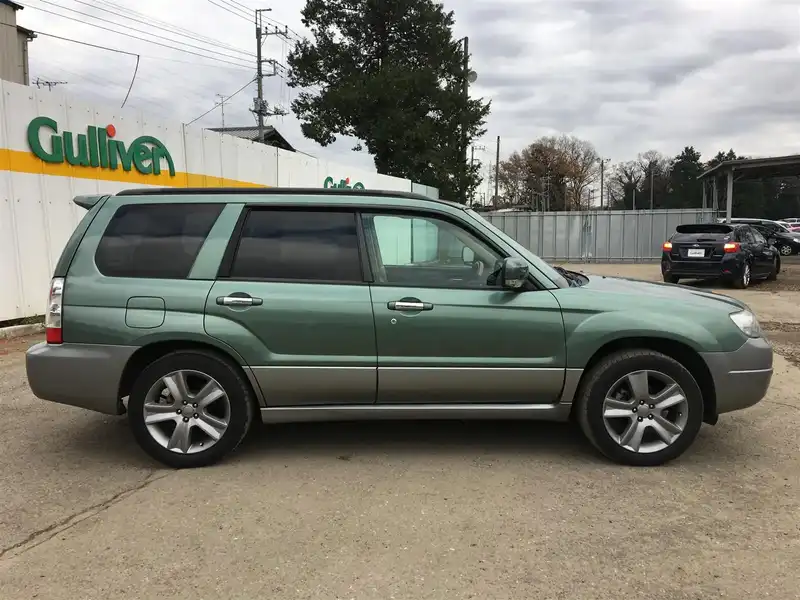 カタログ画像：フォレスター（FORESTER） Ｌ．Ｌ．Ｂｅａｎエディション 2005年1月 CBA-SG5 2000cc エバーグリーン・メタリック／カーボングレー・メタリック 燃費13.0km / l  外装