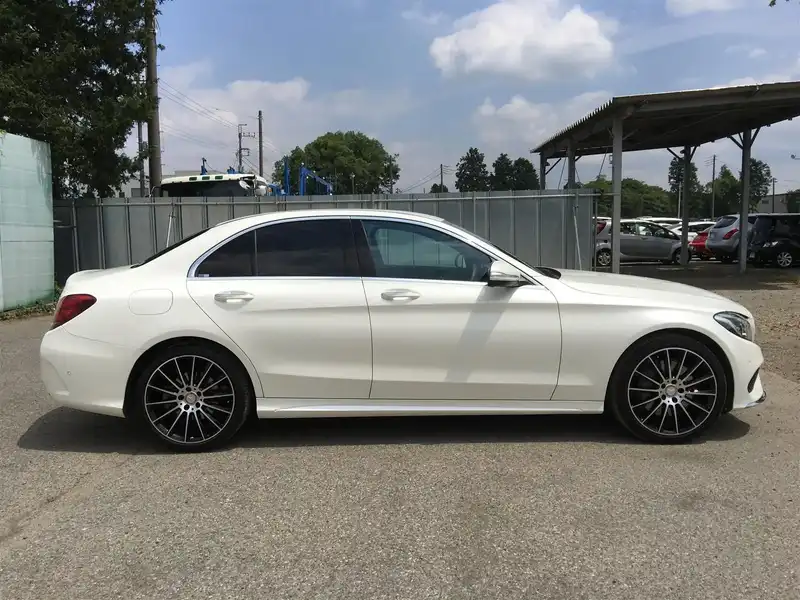 カタログ画像：Ｃクラス（C-CLASS） Ｃ２５０スポーツ 2017年2月 RBA-205045 2000cc ダイヤモンドホワイト（Ｍ） 燃費14.0km / l 外装