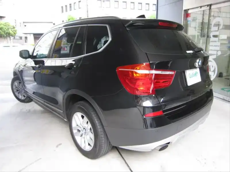 カタログ画像：Ｘ３（X3） ｘＤｒｉｖｅ ２０ｄ ブルーパフォーマンス 2012年9月 LDA-WY20 2000cc ブラック・サファイア（メタリック・カラー） 燃費18.6km / l バック