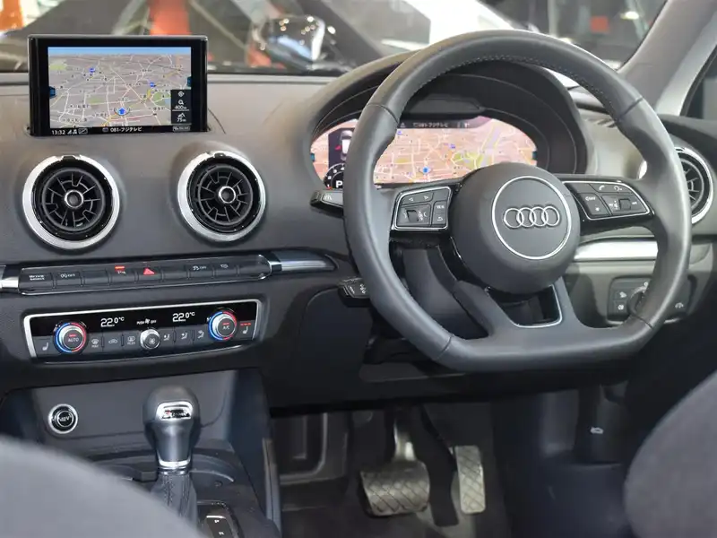 カタログ画像：Ａ３（A3） スポーツバック３０ＴＦＳＩ スポーツ 2019年10月 DBA-8VCXS 1400cc タンゴレッドメタリック 燃費19.5km / l 内装