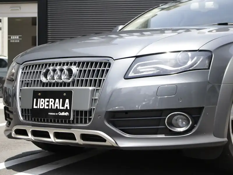 カタログ画像：Ａ４オールロードクワトロ（A4 ALLROAD QUATTRO） ベースグレード 2012年8月 ABA-8KCDNA 2000cc ラバグレーパールエフェクト 燃費13.0km / l 外装