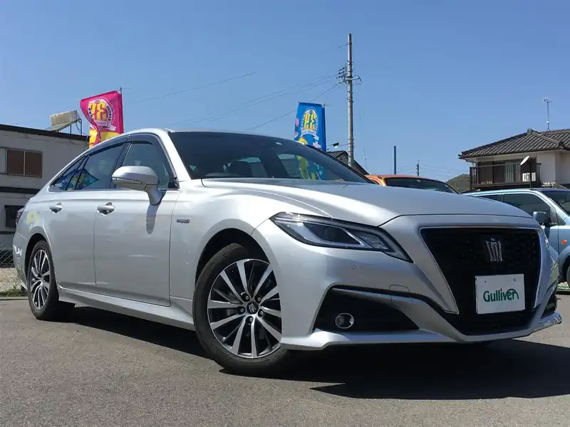 カタログ画像：クラウンハイブリッド（CROWN HYBRID） Ｓ Ｃパッケージ 2018年6月 6AA-AZSH20 2500cc シルバーメタリック 燃費20.0km / l メイン