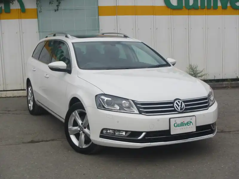 カタログ画像：パサートヴァリアント（PASSAT VARIANT） ＴＳＩハイライン ブルーモーションテクノロジー 2014年4月 DBA-3CCAX 1400cc キャンディホワイト 燃費17.6km / l メイン（その他）