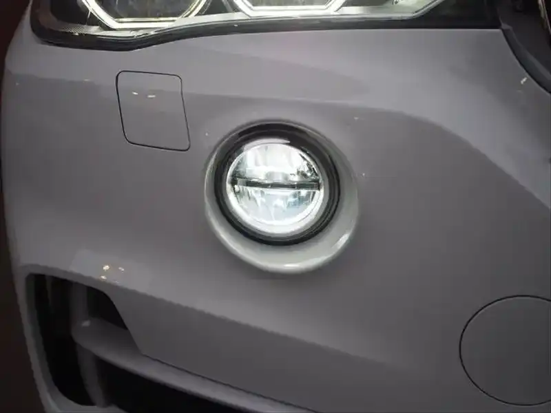 カタログ画像：Ｘ５（X5） ｘＤｒｉｖｅ ３５ｄ ｘライン ダイナミック・ダンピング・コントロール装着車 2013年11月 LDA-KS30 3000cc 燃費13.8km / l 外装
