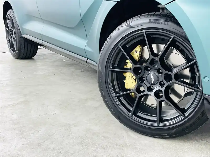 カタログ画像：ＤＢＸ（DBX） ７０７ 2022年2月 7BA-AM801 4000cc タイヤ