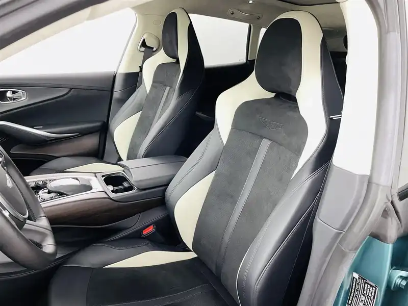 カタログ画像：ＤＢＸ（DBX） ７０７ 2022年2月 7BA-AM801 4000cc フロント