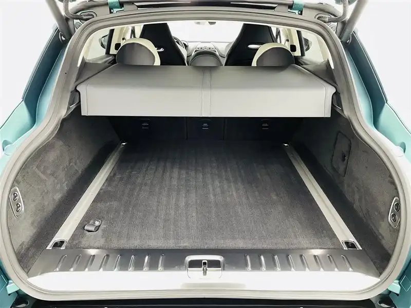 カタログ画像：ＤＢＸ（DBX） ７０７ 2022年2月 7BA-AM801 4000cc 内装