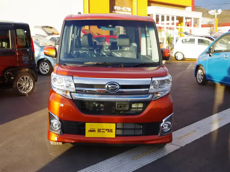 カタログ画像：タント（TANTO） カスタムＲＳ 2015年5月 DBA-LA600S 660cc トニコオレンジメタリック 燃費26.0km / l フロント